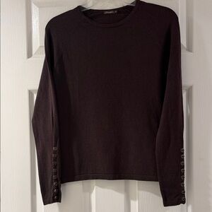 J.McLaughlin
Elegant brown Button Sleeve Sweatshirt Size XS.